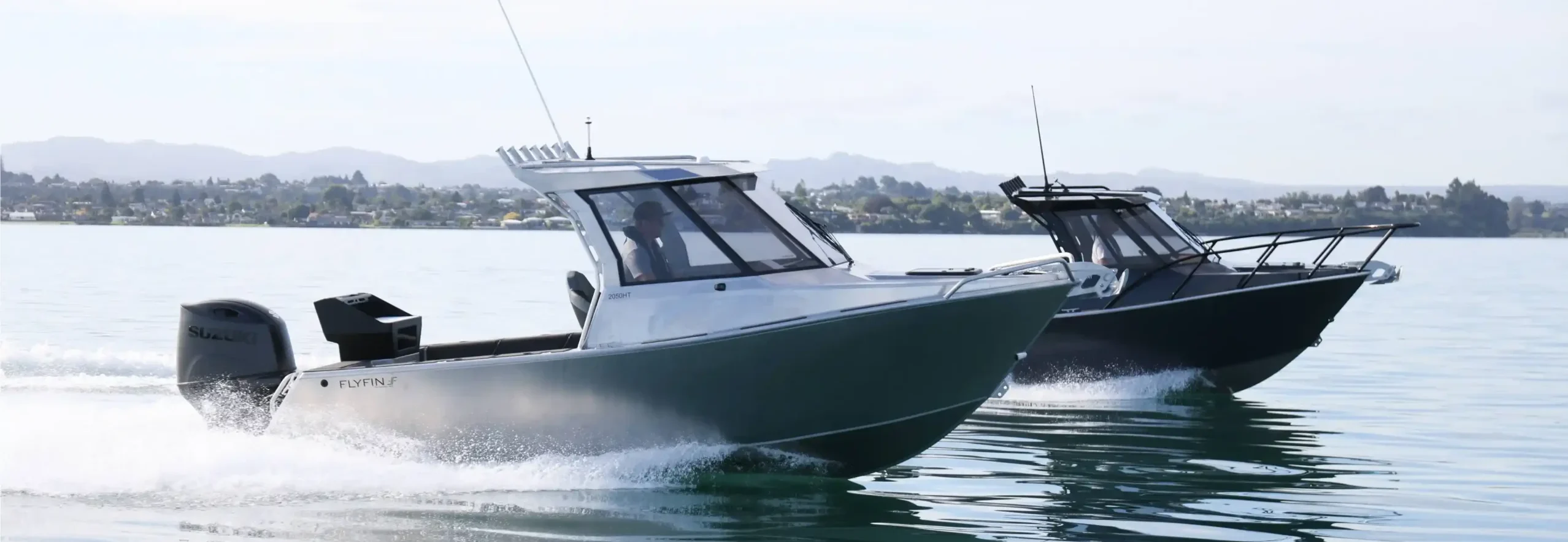 Flyfin double Hardtop on water