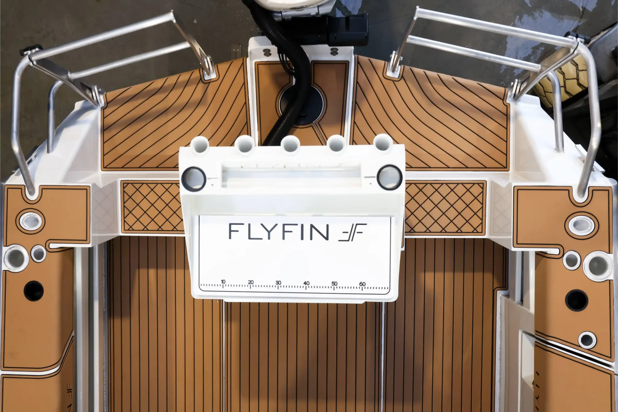 Flyfin bait station with drawer storage